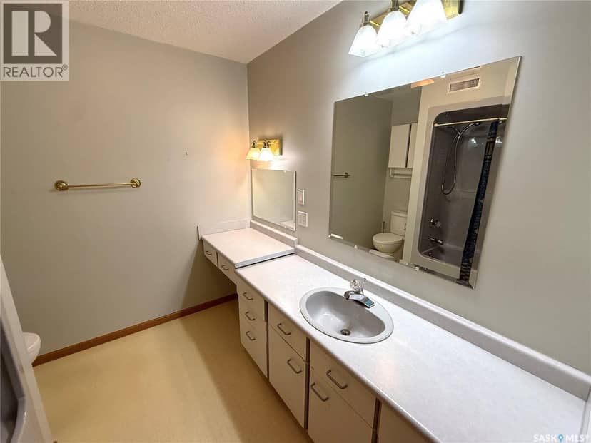 2502 Blue Jay CRESCENT — photo 28 of 40
