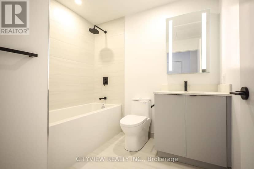 1127 - 285 Dufferin Street — photo 21 of 28