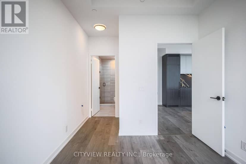 1402 - 285 Dufferin Street — photo 15 of 25