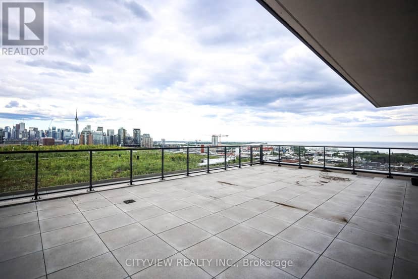 1402 - 285 Dufferin Street — photo 23 of 25