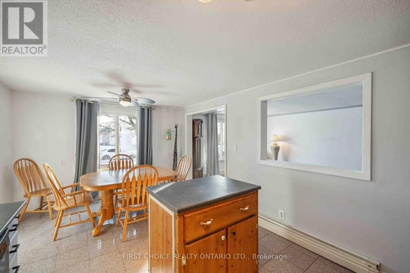 337 Amiens Street — photo 14 of 40