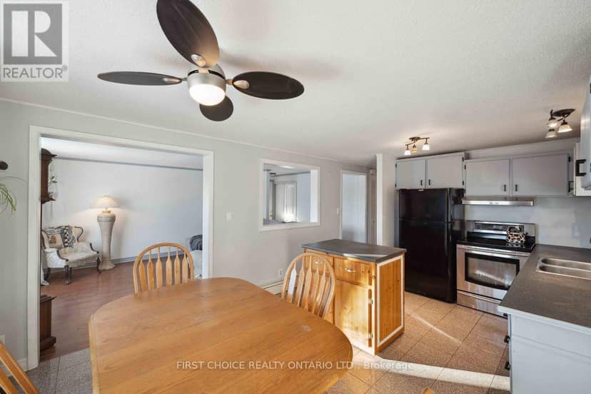 337 Amiens Street — photo 16 of 40