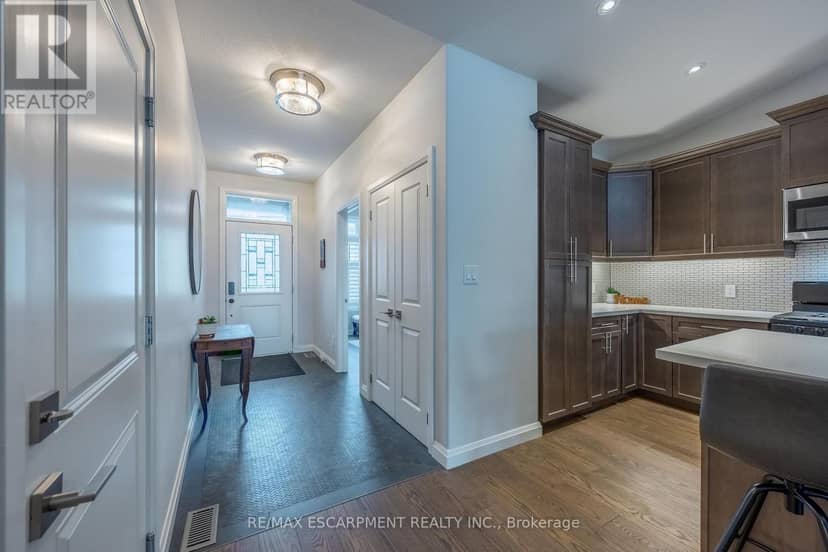 7 - 5 Old Hamilton Road — photo 3 of 34