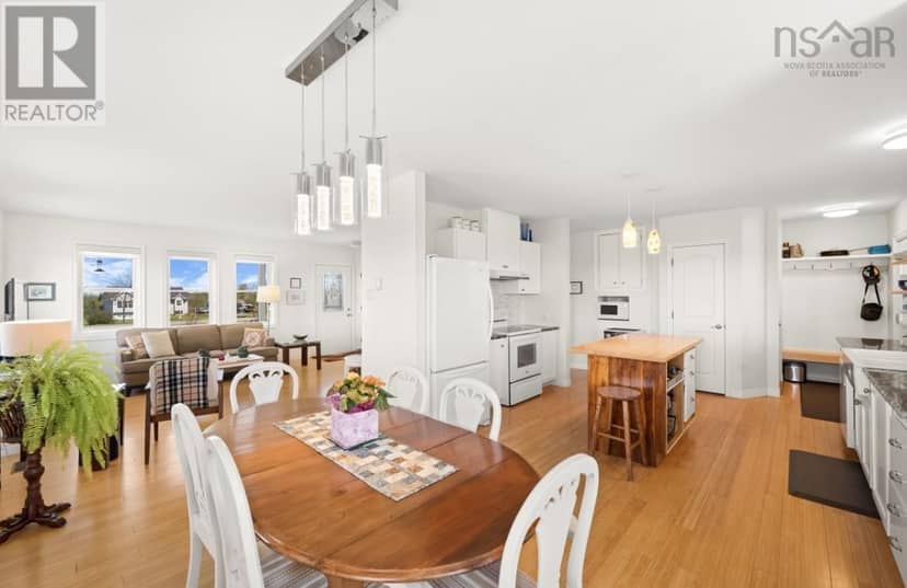 532 Gulf Shore Road — photo 9 of 40