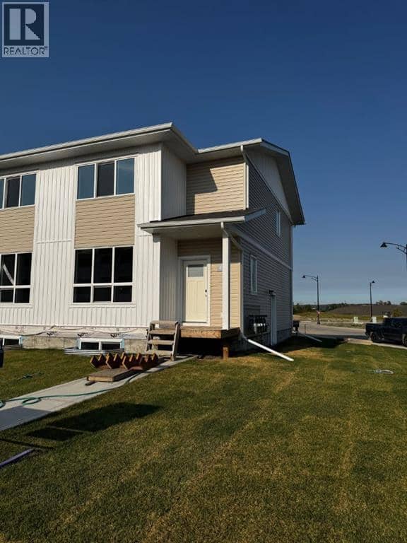 42 Lavelle Close, Red Deer, photo 2