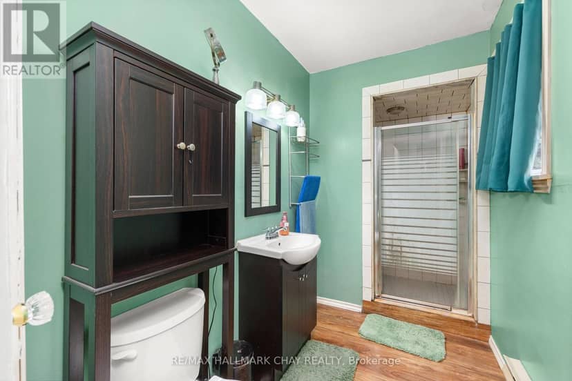 41 Aberdeen Crescent — photo 14 of 34