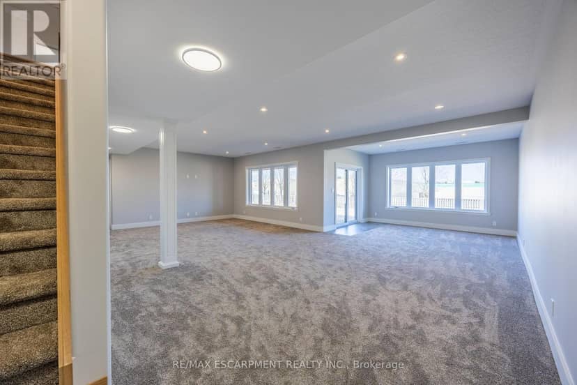 34 Andrew Avenue — photo 24 of 34