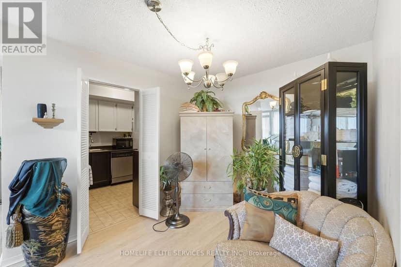 909 - 500 Laurier Avenue W — photo 7 of 29