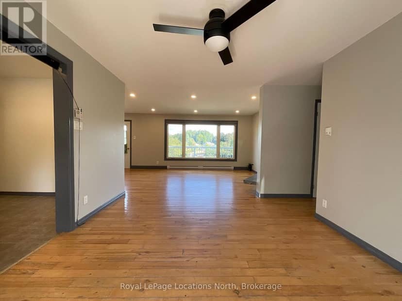143 Ryerson Crescent — photo 9 of 40