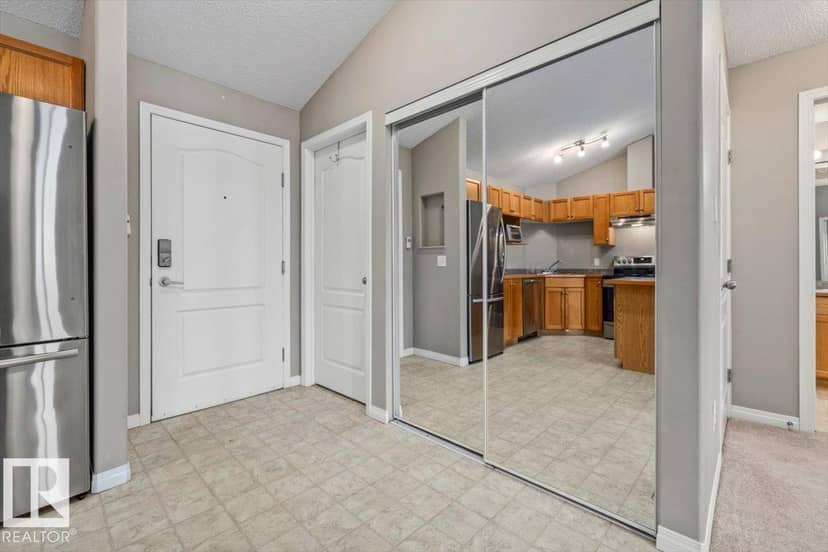 #402 5340 199 ST NW, Edmonton, photo 2