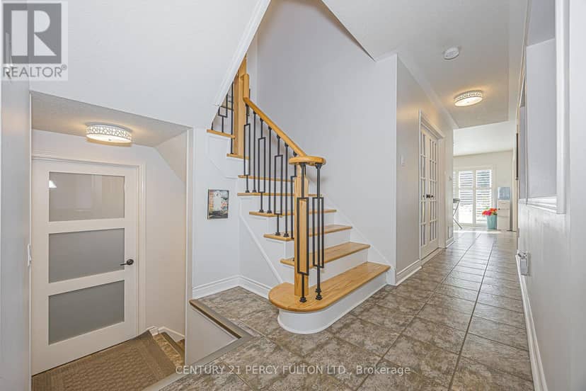 84 Loraview Lane — photo 8 of 32