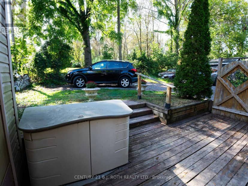 167 Laclie Street — photo 11 of 13