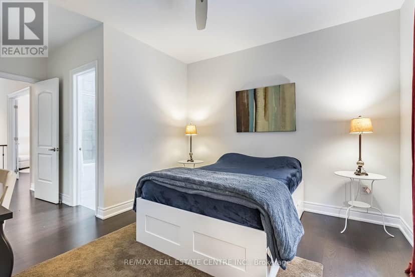 35 Arthur Griffin Crescent — photo 22 of 40