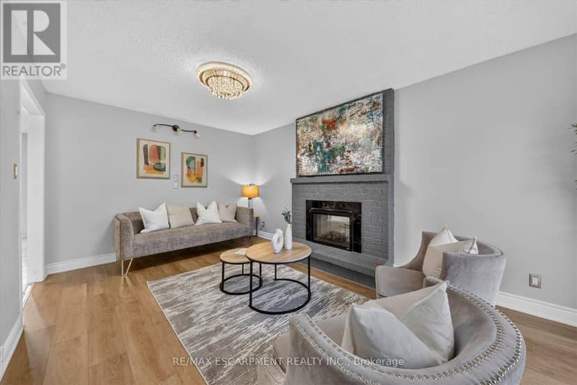 31 Vega Crescent — photo 17 of 40