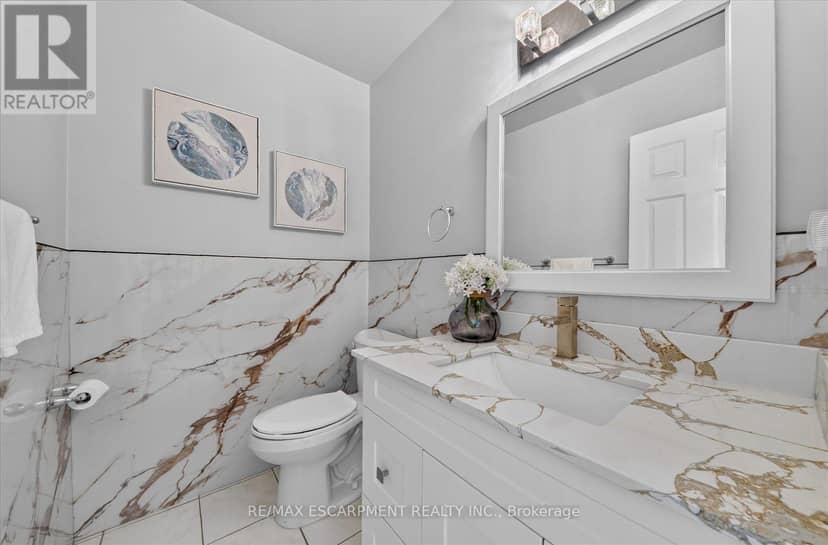 31 Vega Crescent — photo 18 of 40