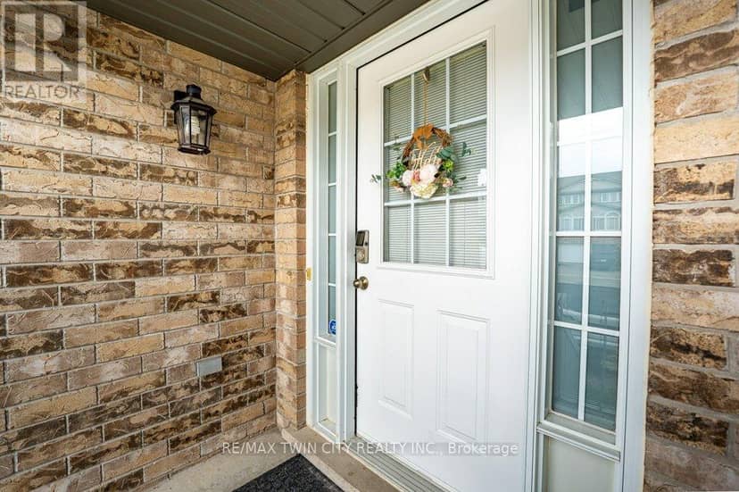 41 Madeleine Street — photo 2 of 31