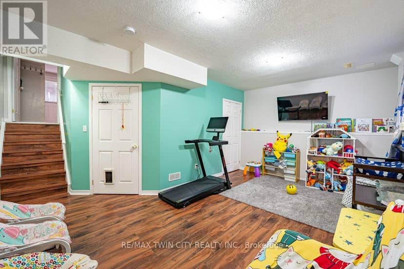41 Madeleine Street — photo 21 of 31