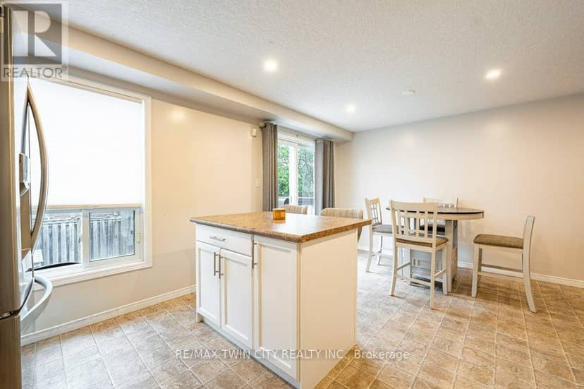 41 Madeleine Street — photo 9 of 31