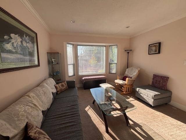 8668 143A STREET, Surrey, photo 4
