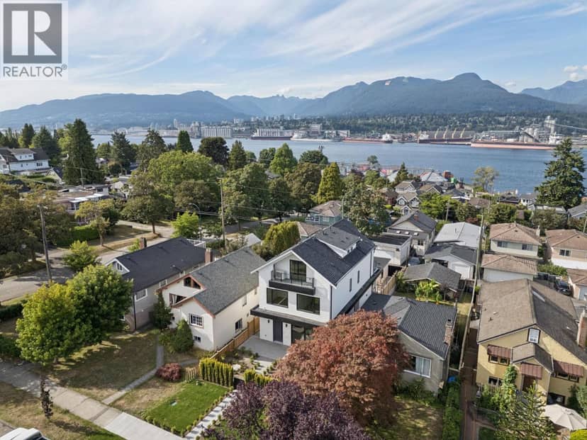 1 2815 TRINITY STREET, Vancouver, photo 2