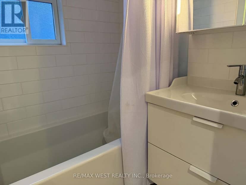 76 Laburnham Avenue — photo 20 of 40