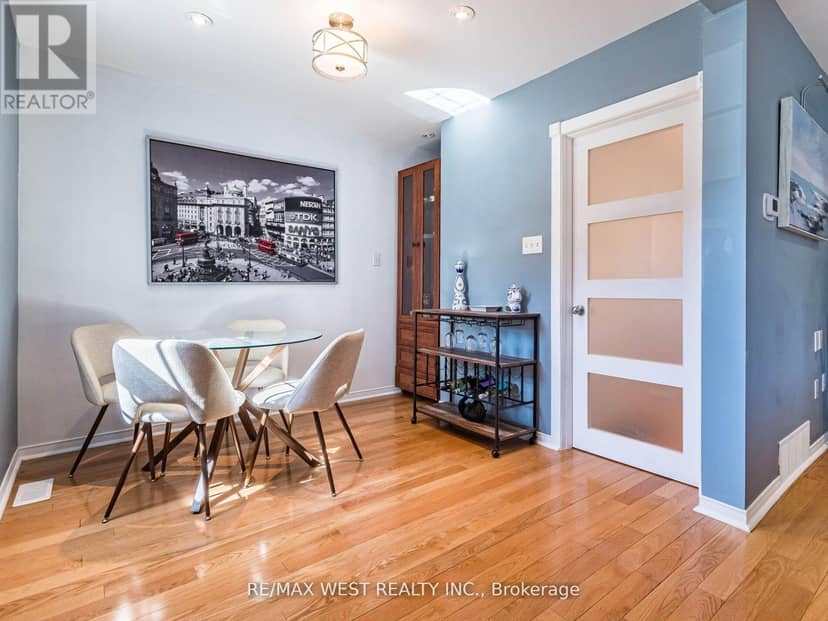 76 Laburnham Avenue — photo 14 of 40