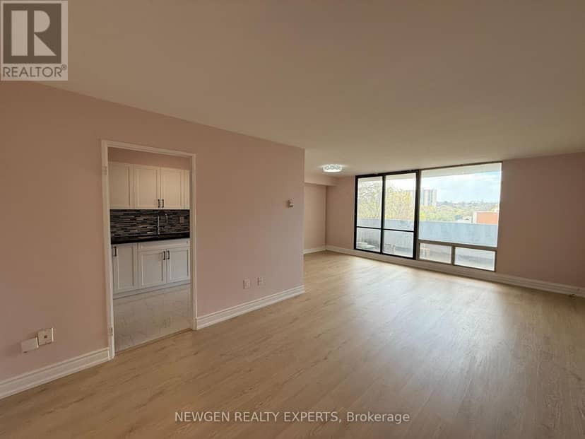 502 - 3 Massey Square, Toronto, photo 7