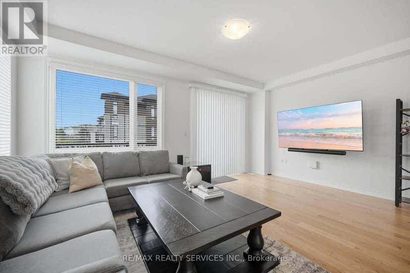 274 Carnwith Drive E — photo 13 of 40