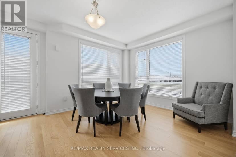 274 Carnwith Drive E — photo 16 of 40