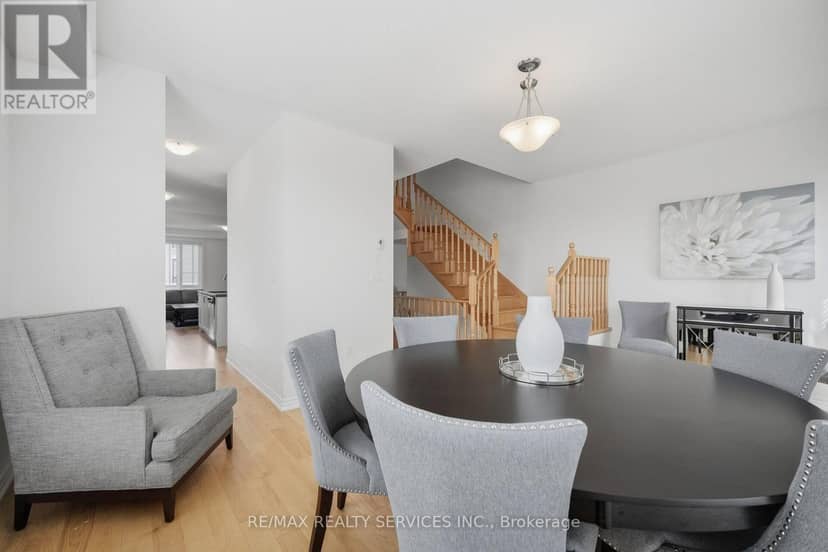 274 Carnwith Drive E — photo 18 of 40