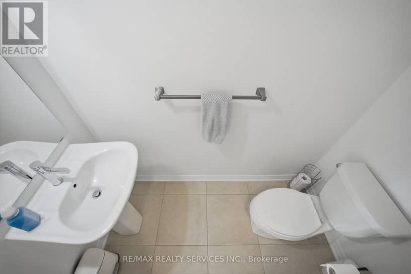 274 Carnwith Drive E — photo 19 of 40