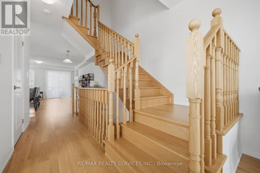 274 Carnwith Drive E — photo 20 of 40