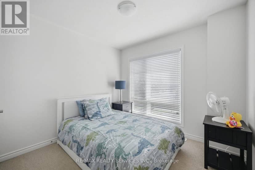274 Carnwith Drive E — photo 31 of 40