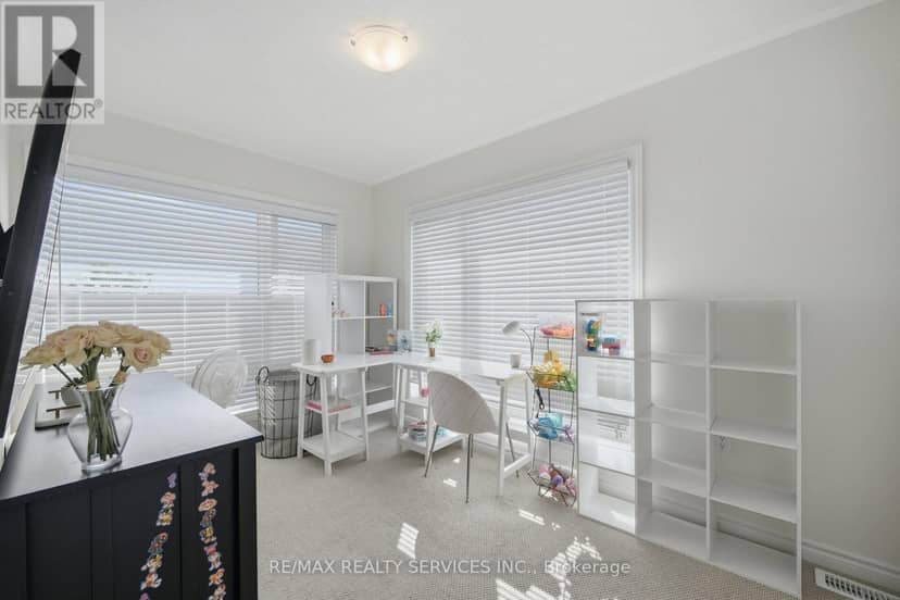 274 Carnwith Drive E — photo 33 of 40