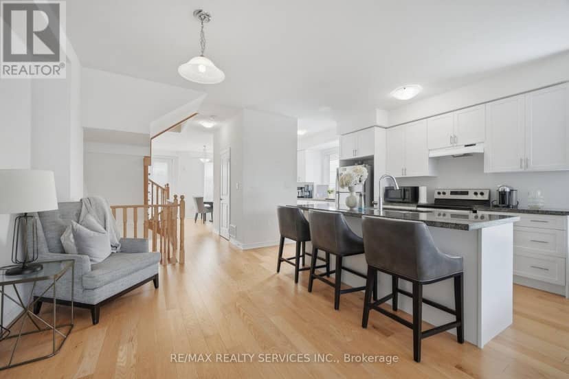 274 Carnwith Drive E, Whitby, photo 5