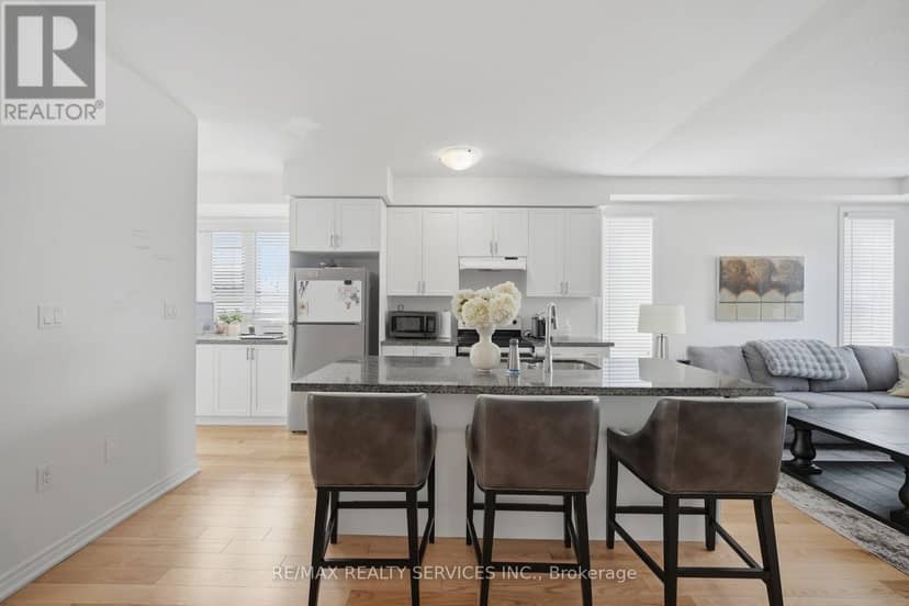 274 Carnwith Drive E, Whitby, photo 6