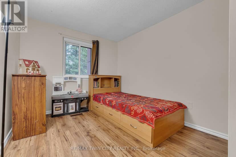 121 - 45 Marksam Road — photo 17 of 38