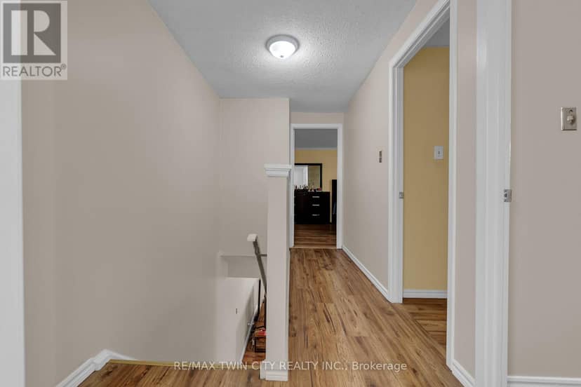 121 - 45 Marksam Road — photo 25 of 38