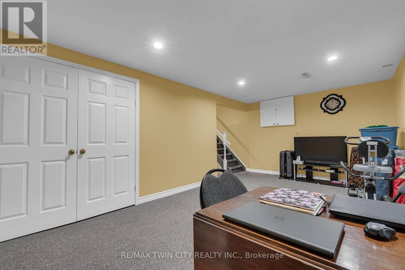 121 - 45 Marksam Road — photo 27 of 38