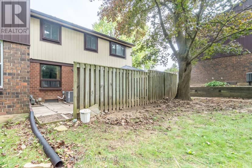 121 - 45 Marksam Road — photo 3 of 38