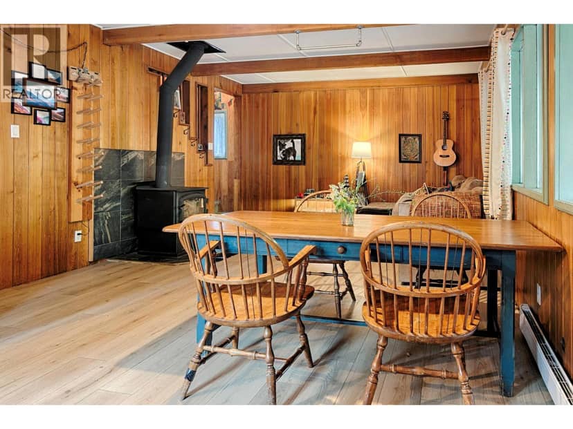 1013 Slocan Street, Slocan, photo 7