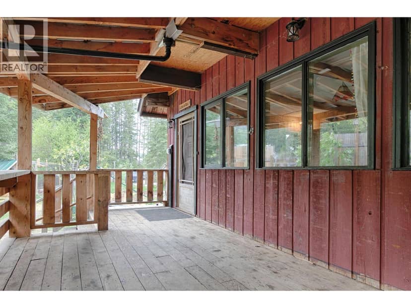1013 Slocan Street, Slocan, photo 4