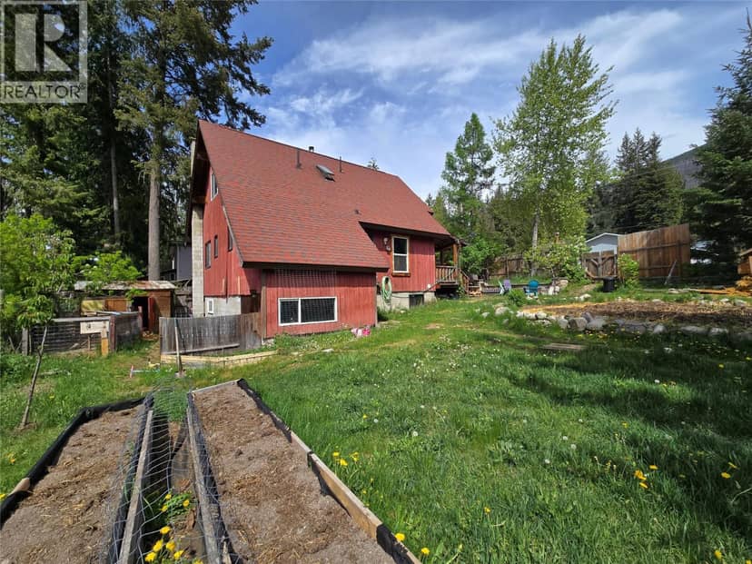 1013 Slocan Street, Slocan, photo 3
