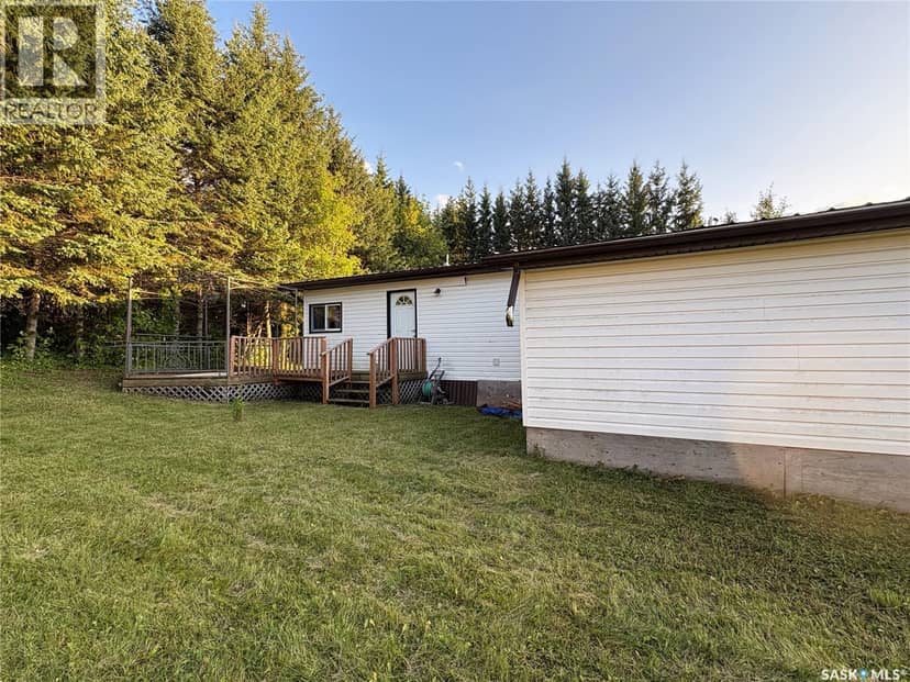 205 Sundby CRESCENT, Big River, photo 3