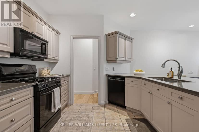 61 - 1040 Riverside Drive — photo 23 of 40