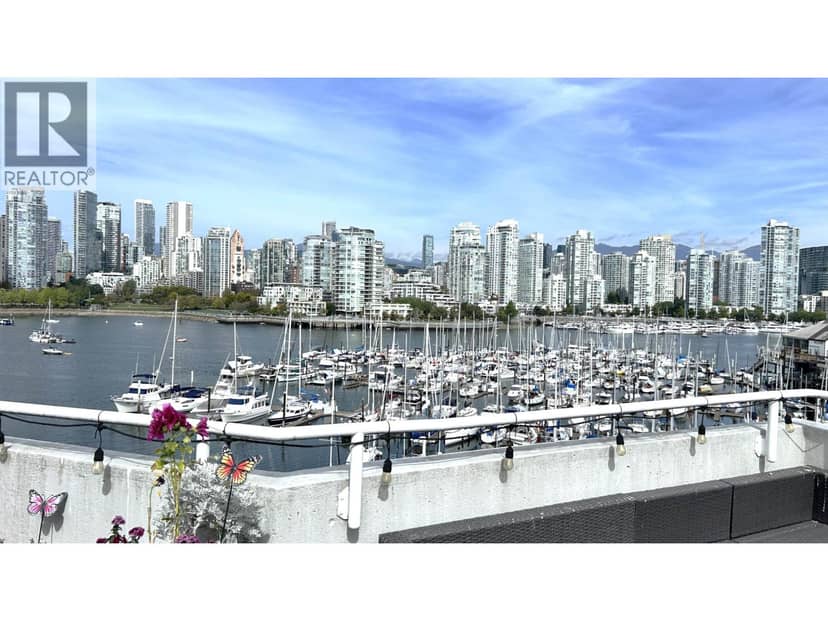 315 674 LEG IN BOOT SQUARE, Vancouver