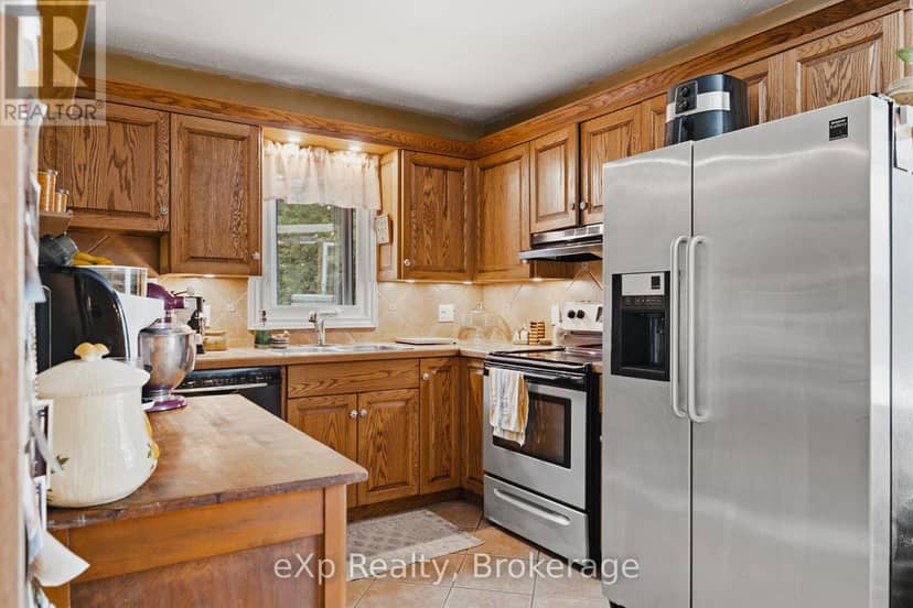 27 Ellen Street — photo 14 of 40
