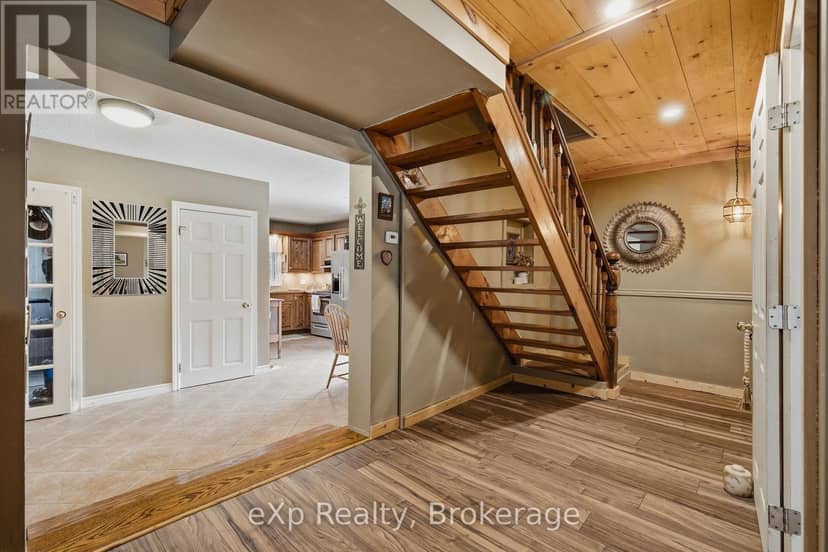 27 Ellen Street — photo 5 of 40