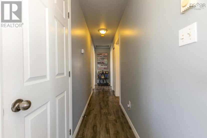 22 Dawson Drive — photo 11 of 21