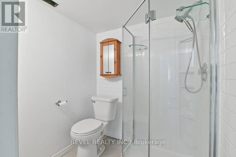 2555 Regina Street — photo 25 of 35